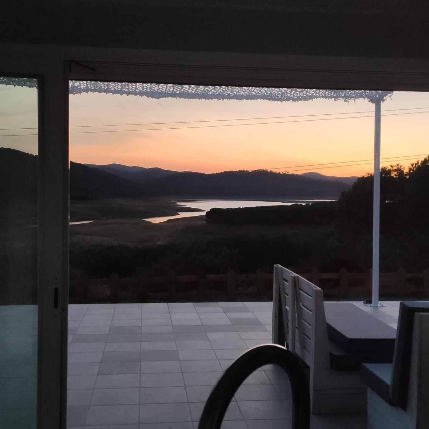 Casa En El Lago.Unmillondeestrellas Villaharta Exteriör bild